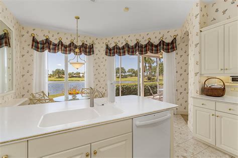 3211 Lancaster Dr 2 Naples Fl 34105 Visualpro Photography