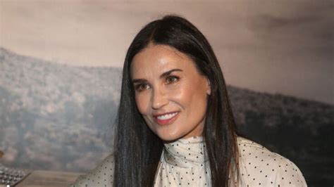 Demi Moore Ans Prend La Pose En Bikini Et Elle Fait Encore The Best