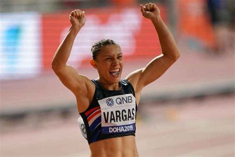 ¡volando Atleta Andrea Vargas Clasifica A La Semifinal De Los 100