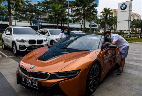 Bmw Jakarta Motif Masa Kini