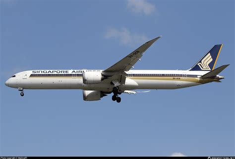 V Scb Singapore Airlines Boeing Dreamliner Photo By Walandpl