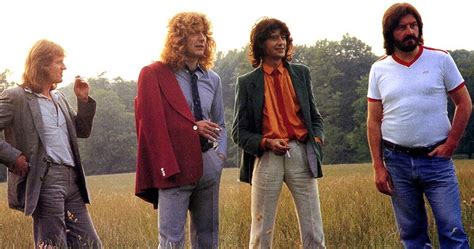 ThessBomb: Led Zeppelin - Kashmir (Live at Knebworth 1979)