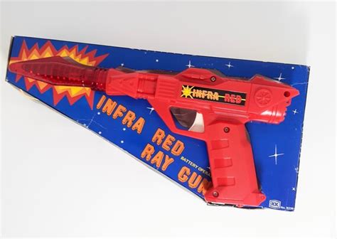 amazing vintage ray gun toy spark  whirring sound gem