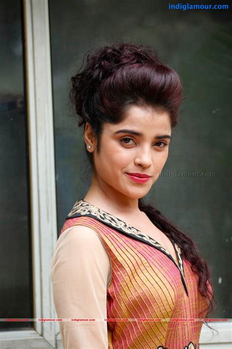 Piya Bajpai Actress photo,image,pics and stills - # 243358