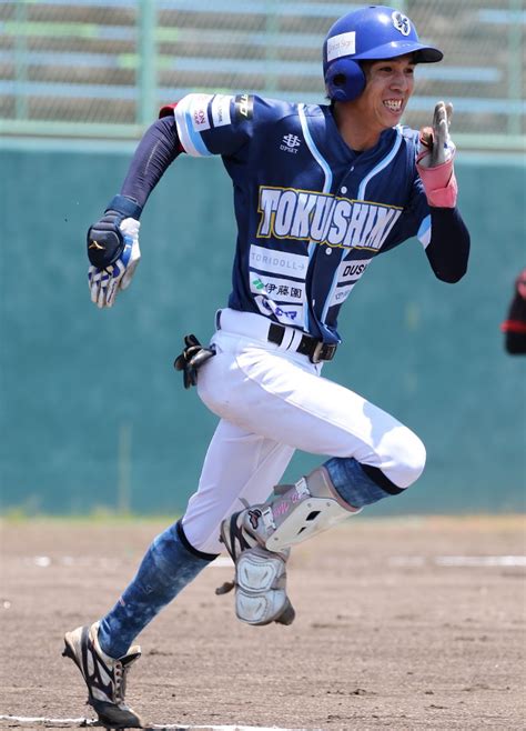 Dena育成1位・村川凪四国il徳島外野手 ハマの「1席」を狙う足のスペシャリスト 野球コラム 週刊ベースボールonline