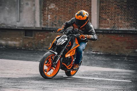 KTM Brings Updated 390 Duke 250 Duke Stateside For 2024 Adventure Rider