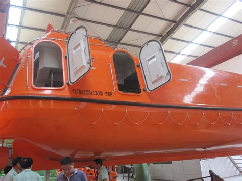 Ec Type Iacs Class Approval FRP Rescue Lifeboat Totally Enclosed