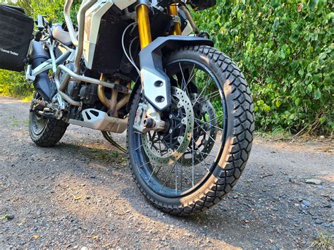 Test Du Pneu Continental Tkc Rocks Une Demie Nouveaut Motard