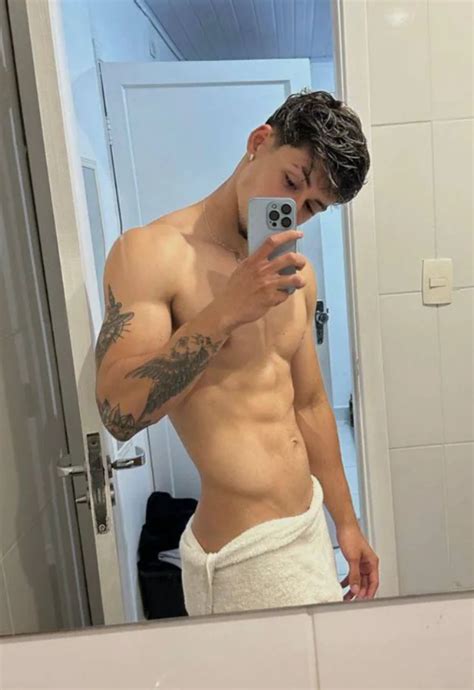 Nova Nudes De Alex Mendes Batendo Punheta At Gozar Gostoso Famosos Nus