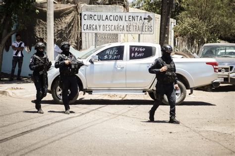 Productores bloquean planta de Pemex en Culiacán Demandan mejor precio