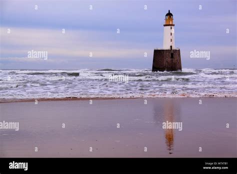 Scotland lighthouses hi-res stock photography and images - Alamy