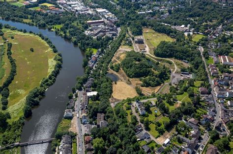 M Lheim An Der Ruhr Von Oben Uferbereiche Am Flu Verlauf Am