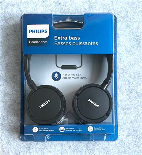 BNIB Philips Extra Bass Bass+ Headphones On-ear with Mic 32mm Drivers ...