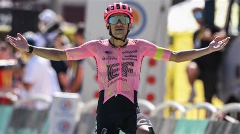 Tour De France Richard Carapaz Completes Solo Win On Stage Bbc Sport