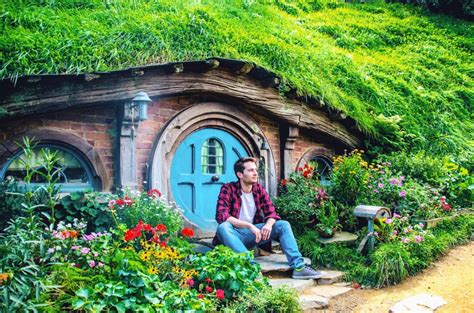 Visiting Hobbiton, the hobbit village in New Zealand - our tips & review