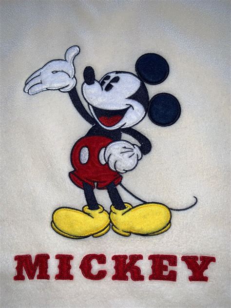 Disney Store Mickey Mouse Classic Pose Sweatshirt Siz Gem