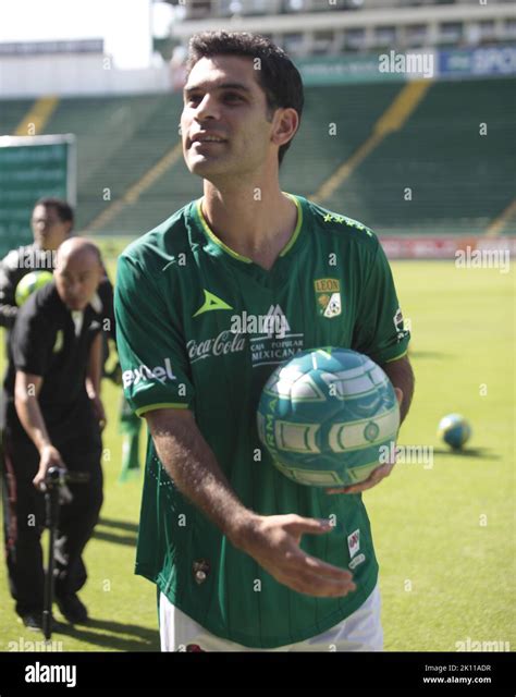 Rafael Marquez durante su presentación como nuevo jugador del Leon