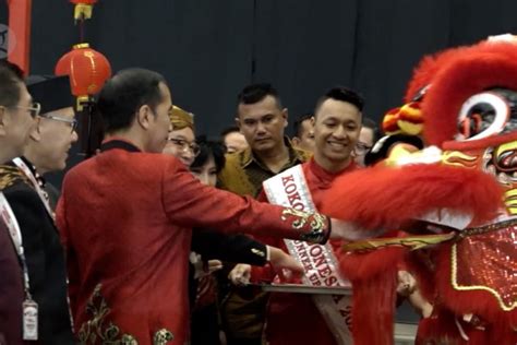 Presiden Jokowi Kenakan Cheongsam Di Perayaan Imlek Nasional Antara News