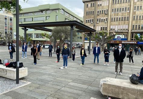 Coronavirus Messina Il Flash Mob Dei Praticanti Avvocati