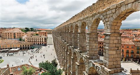 Pedra sobre pedra conheça o Aqueduto de Segóvia na Espanha