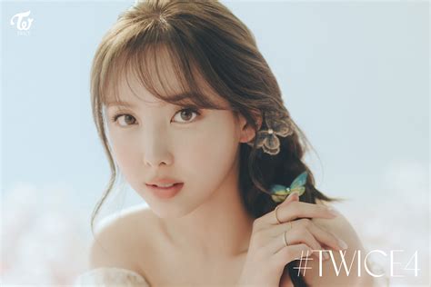 Twice Twice Nayeon Jeongyeon Teaser Photos Hd Hq K Pop Database Hot