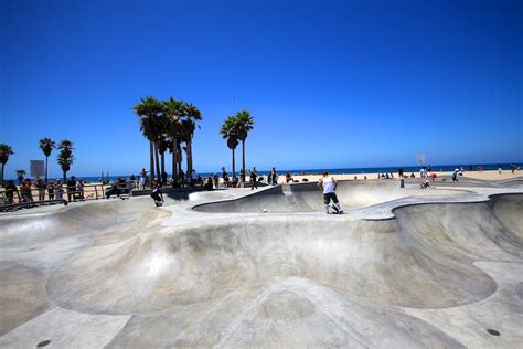 Venice Beach Boardwalk: Shops, Food, Art & Street Performers | California Through My Lens