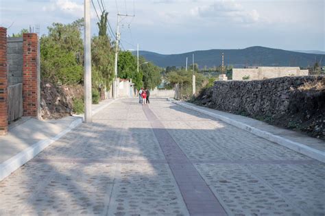 Enrique Vega Entrega Obras De Urbanizaci N En Las Comunidades De Palo