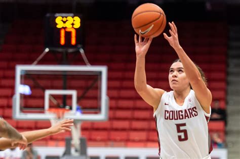 Wsu Womens Basketball In Hawaii The Daily Evergreen