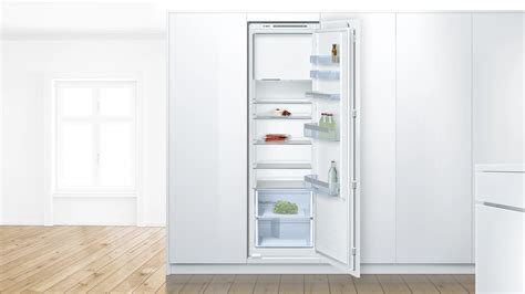 KIL82VSF0 Built In Fridge With Freezer Section BOSCH GB