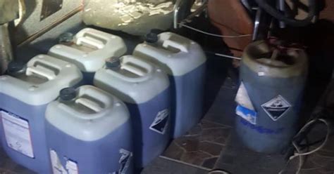 Şase gorjeni sunt bănuiţi că au furat 100 de tone de petrol direct din