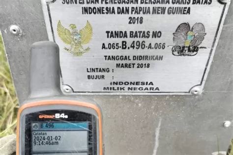 Satgas Pamtas Yonif 726 Tamalatea Jaga Patok Batas Negara Di Wilayah