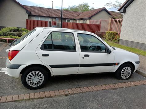 2000 Ford Fiesta Finesse Seemingly Abandoned X795 PTW Flickr