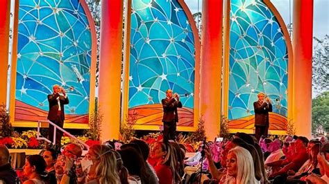 Everything You Need To Know About Epcot S Candlelight Processional