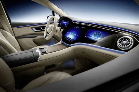 First Look at Mercedes-Benz 2023 EQS SUV Interior | Hypebeast