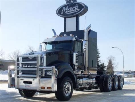 Titan Finally Arrived Modern Mack Truck General Discussion