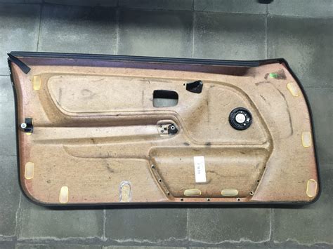 Panneau De Porte Avant Droit BMW 316i 1 6 5 1995 BMW 8186518 Garage