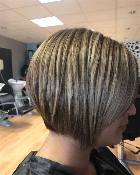 25 Graduated Bob Hairstyles For Fine Hair With Adorable Layered Stacks