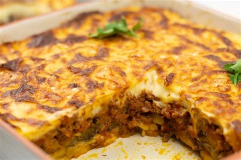 Moussaka Griekse Ovenschotel Met Aubergine En Gehakt