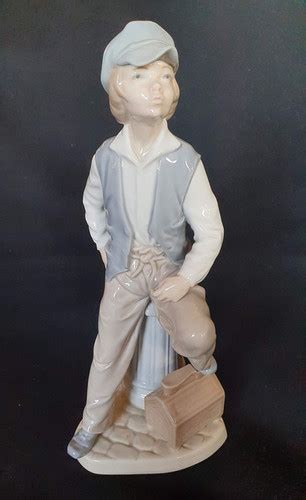 Lladro Nao Figurine Shoeshine Boy Strichen Antiques