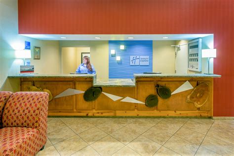 Discount Coupon for Holiday Inn Express Roseburg in Roseburg, Oregon ...