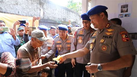 Bedah Rumah Pengobatan Gratis Dan Pembagian Sembako Korpolairud