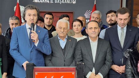 Diş hekimi Levent Şener CHP Erenler Belediye Başkanlığı için aday