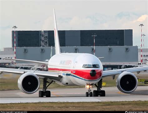 B-2077 China Cargo Airlines Boeing 777-F6N Photo by giorgio parolini ...