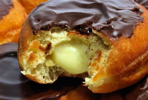 The Definitive Ranking Of Every Classic Donut From Dunkin Donuts