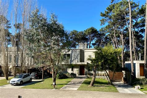 Casa Barrio Cerrado Noreste Rincón del Indio a metros del mar Ref