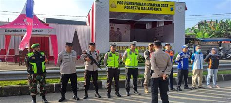 Personel Kodim Bantu Pos Pam Pengamanan Lebaran Malang Pariwara