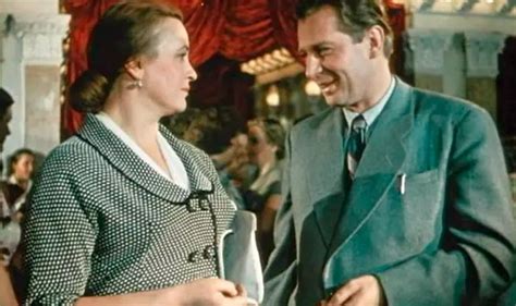 Фильм «За витриной универмага» (1955) - сюжет, актеры и роли, кадры из ...
