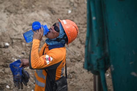 Una Ola De Calor Abrasa El Sur De China Y Pone A Prueba La Red