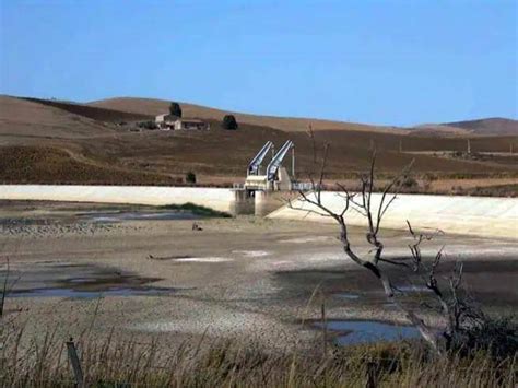 Sicilia A Secco Con La Crisi Idrica Acqua Razionata Nelle Aree Di