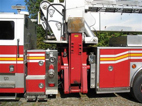 2002 Seagrave 95 Aerialscope Platform Used Truck Details